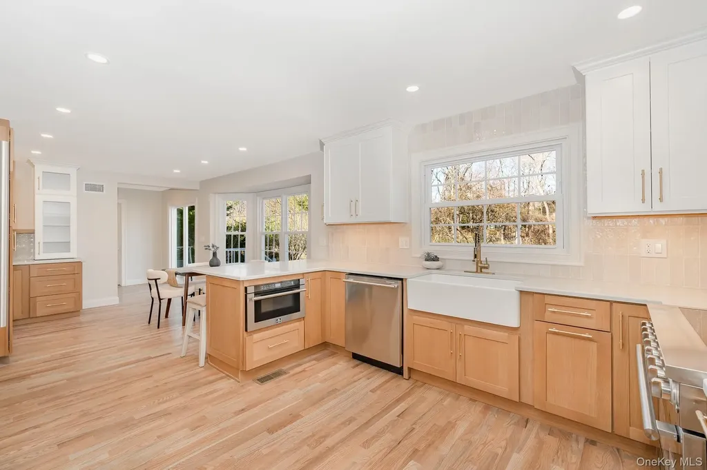 2 Pebble Hill Drive Northport NY 11768