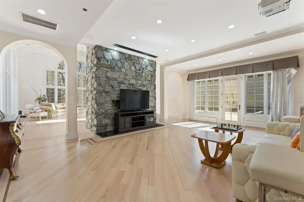 2 High Point Terrace Scarsdale NY 10583