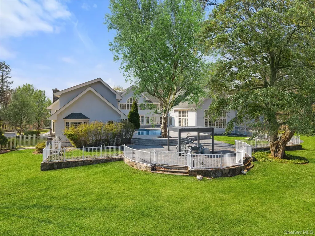 2 High Point Terrace Scarsdale NY 10583