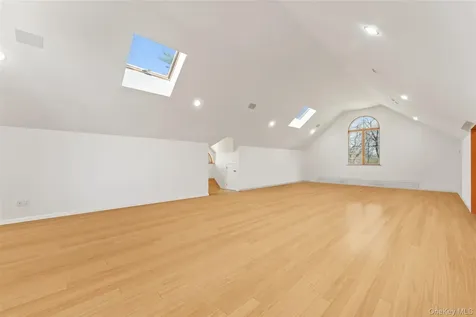 2 High Point Terrace Scarsdale NY 10583