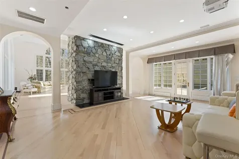 2 High Point Terrace Scarsdale NY 10583
