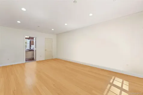 2 High Point Terrace Scarsdale NY 10583