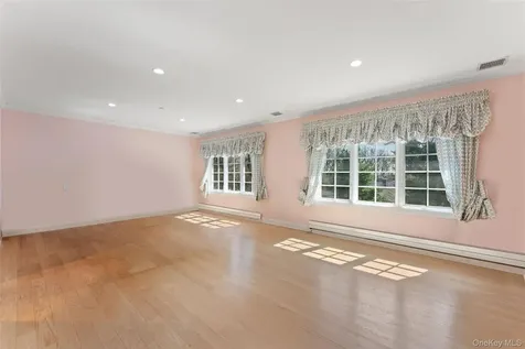2 High Point Terrace Scarsdale NY 10583