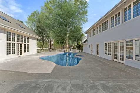 2 High Point Terrace Scarsdale NY 10583