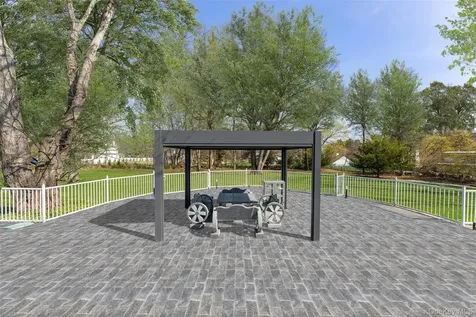 2 High Point Terrace Scarsdale NY 10583