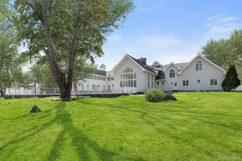 2 High Point Terrace Scarsdale NY 10583