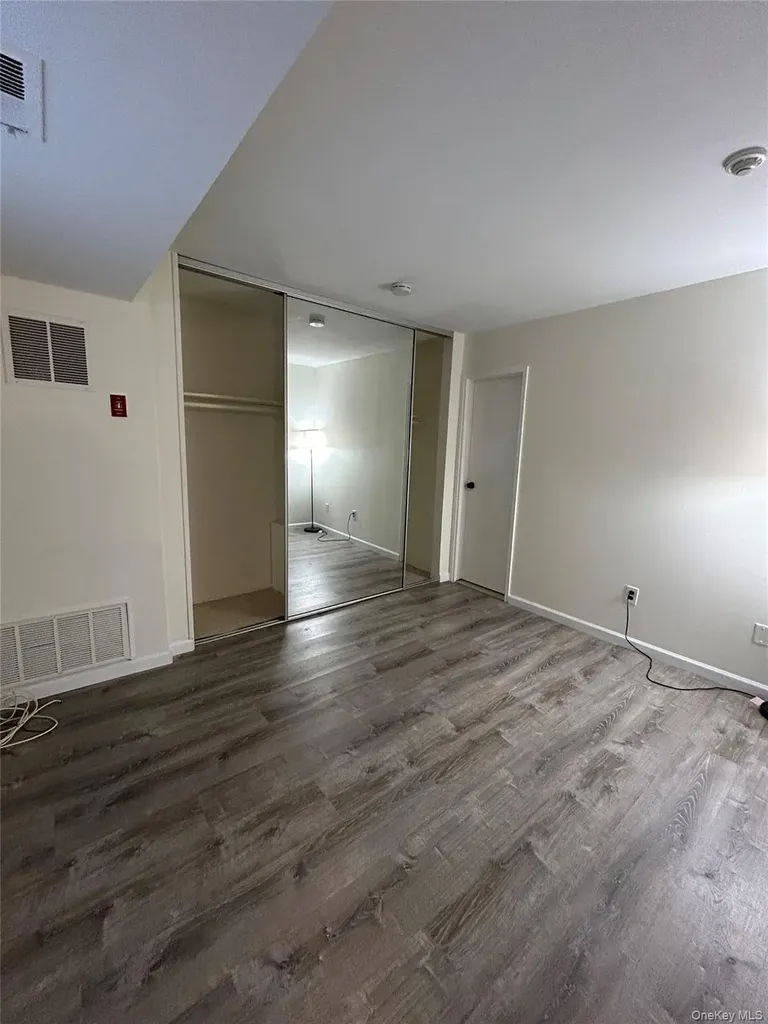 37 El Comino Coram NY 11727