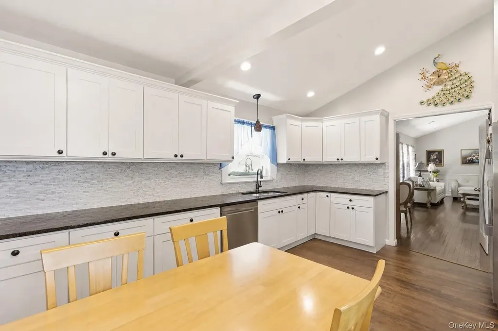 18 Collier Drive E Carmel NY 10512