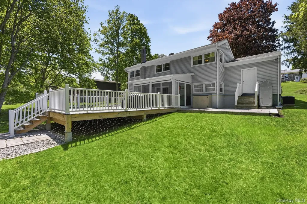 18 Collier Drive E Carmel NY 10512