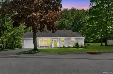18 Collier Drive E Carmel NY 10512