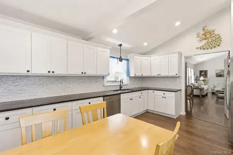 18 Collier Drive E Carmel NY 10512