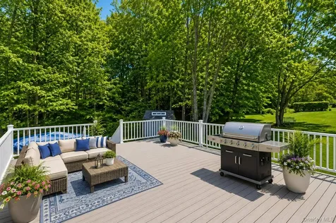 18 Collier Drive E Carmel NY 10512