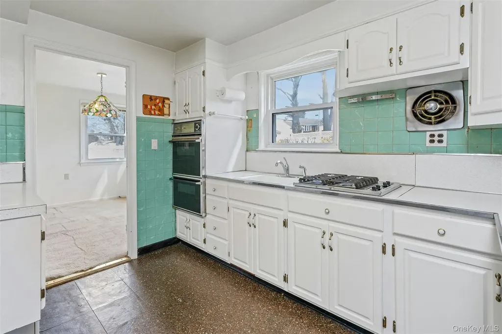 260 Roundhill Drive Yonkers NY 10710
