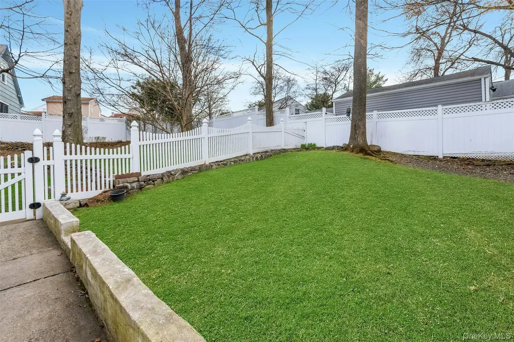 260 Roundhill Drive Yonkers NY 10710