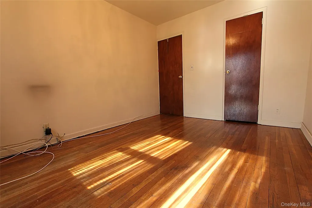 60-60 69th Place Maspeth NY 11378