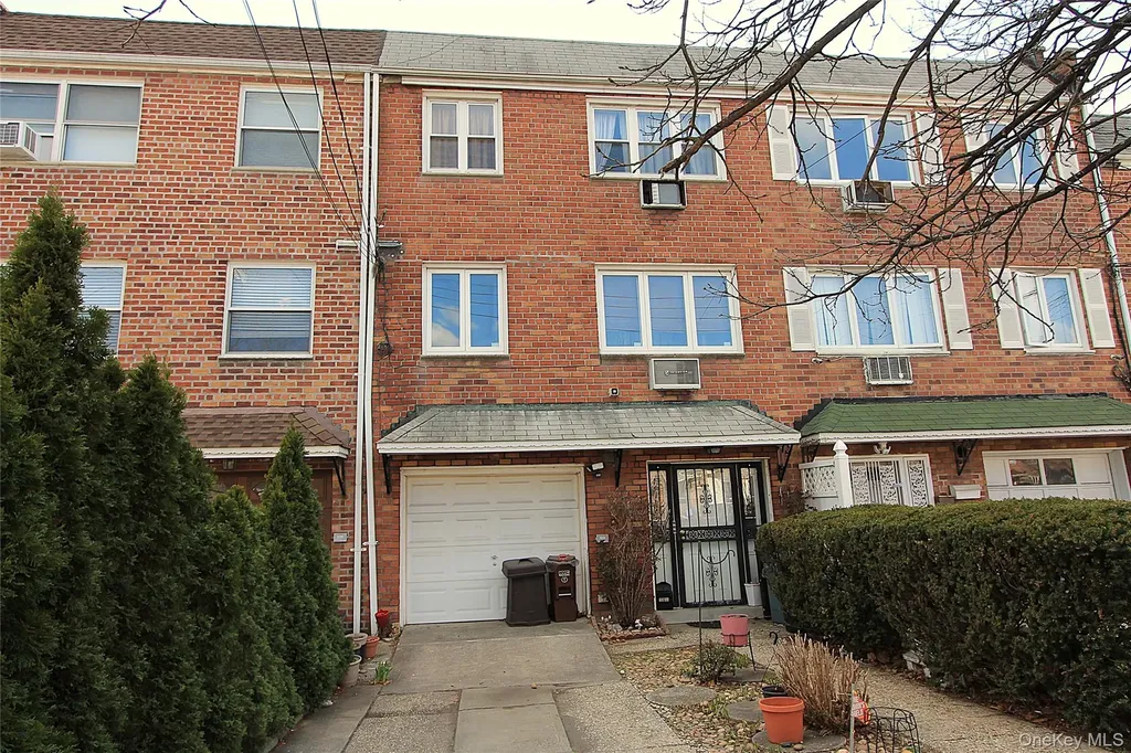 60-60 69th Place Maspeth NY 11378