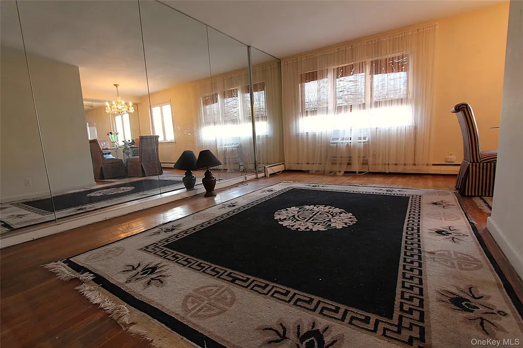60-60 69th Place Maspeth NY 11378