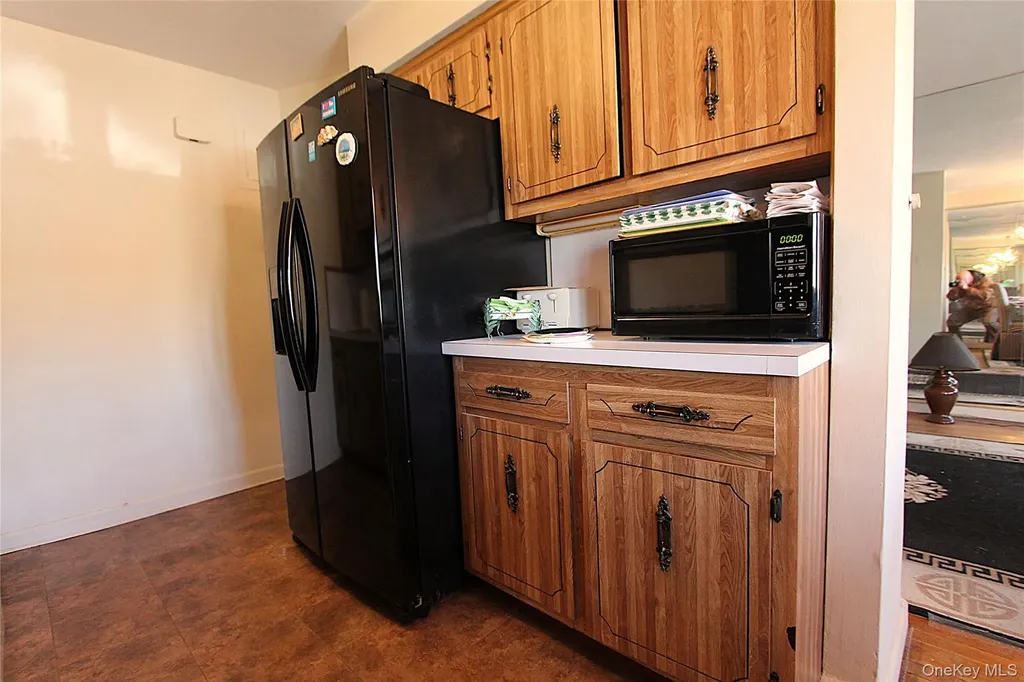 60-60 69th Place Maspeth NY 11378