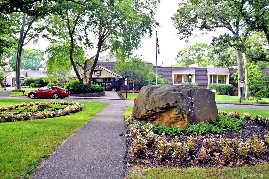 847 Skyline Drive Coram NY 11727