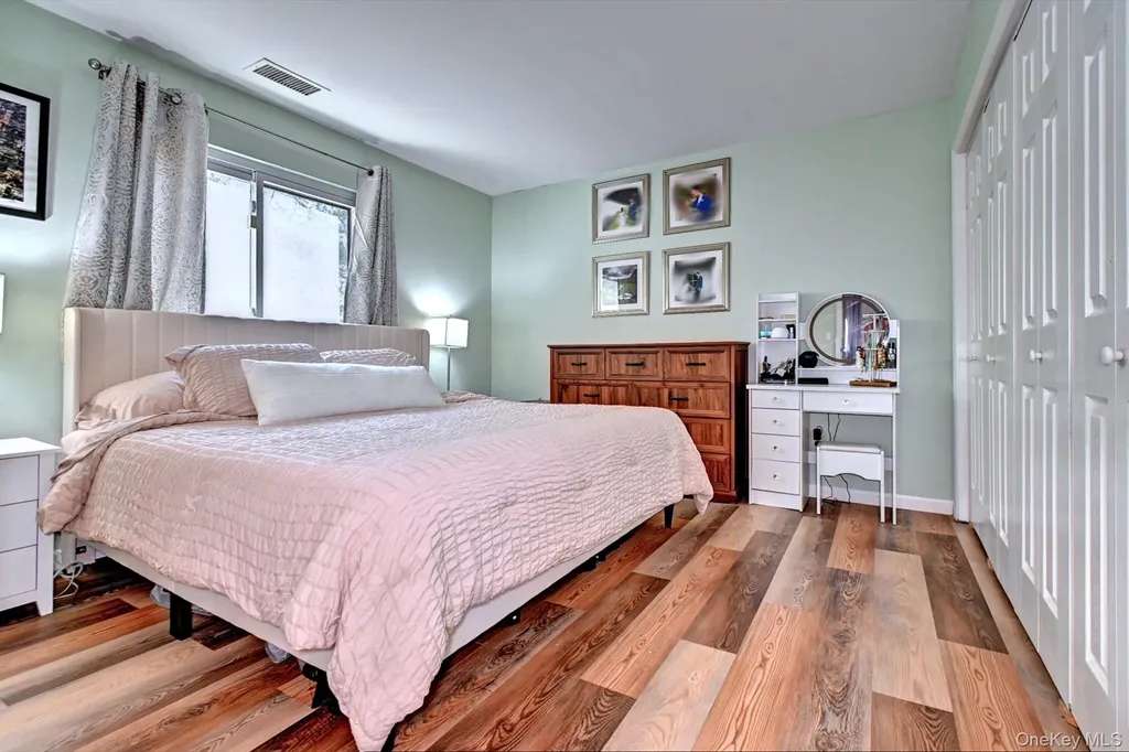847 Skyline Drive Coram NY 11727