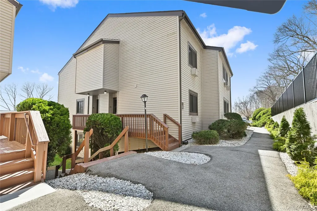 105 Village Drive Brewster NY 10509