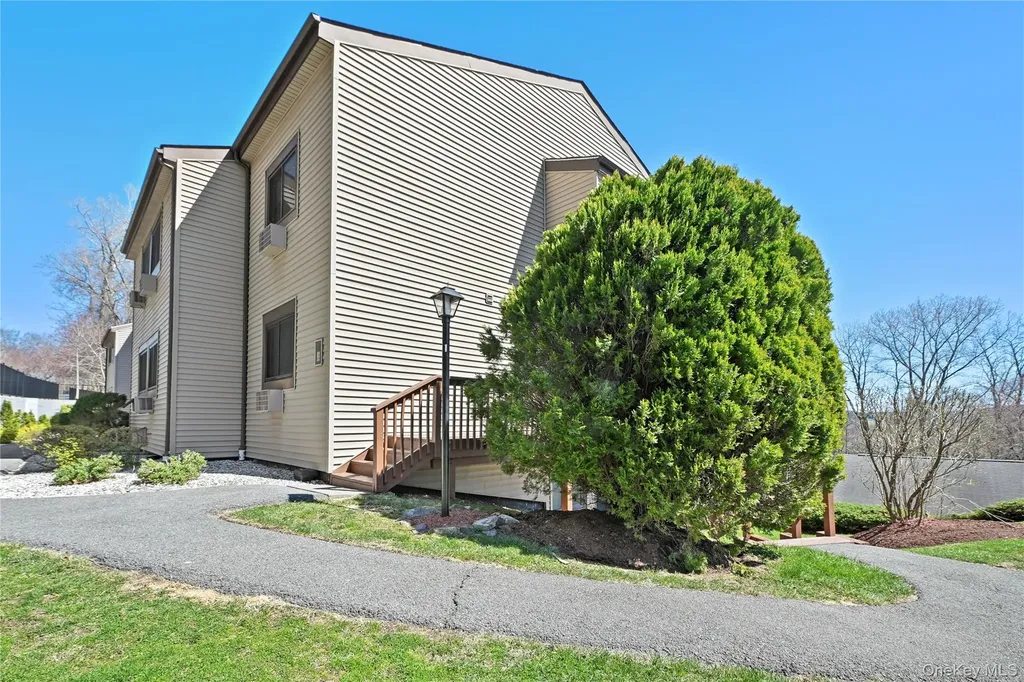 105 Village Drive Brewster NY 10509
