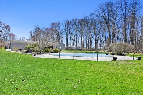 105 Village Drive Brewster NY 10509