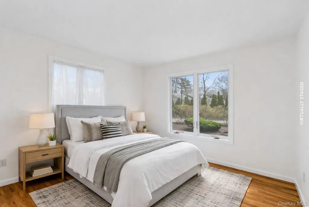 4 Carols Way Hampton Bays NY 11946
