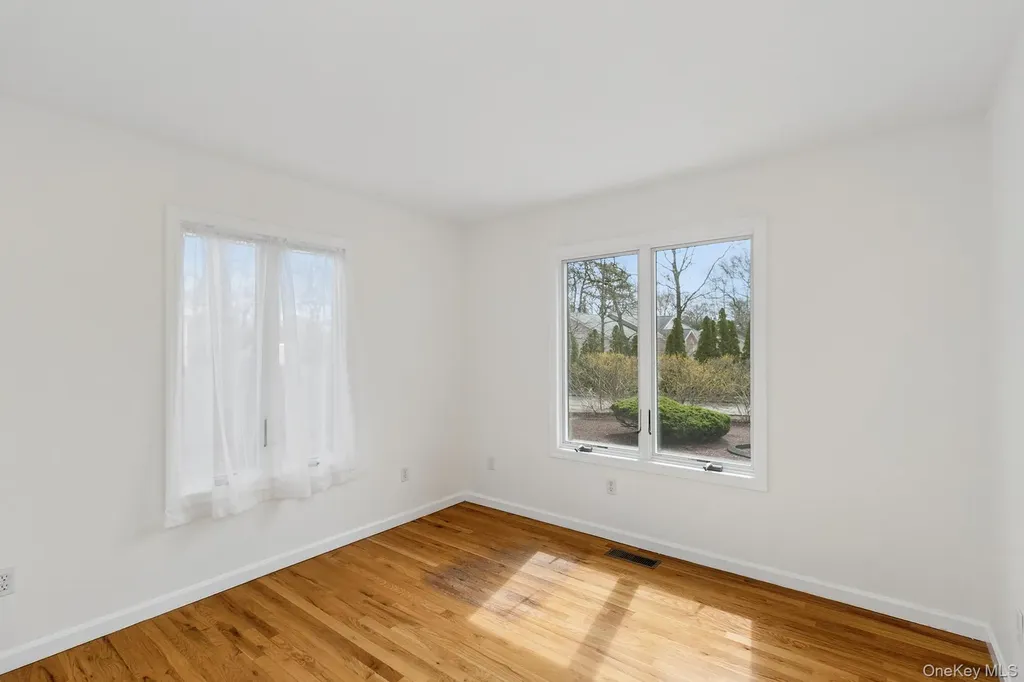 4 Carols Way Hampton Bays NY 11946