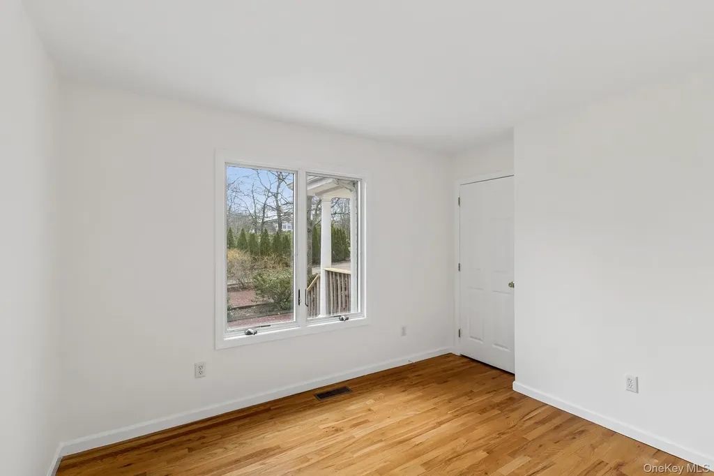 4 Carols Way Hampton Bays NY 11946