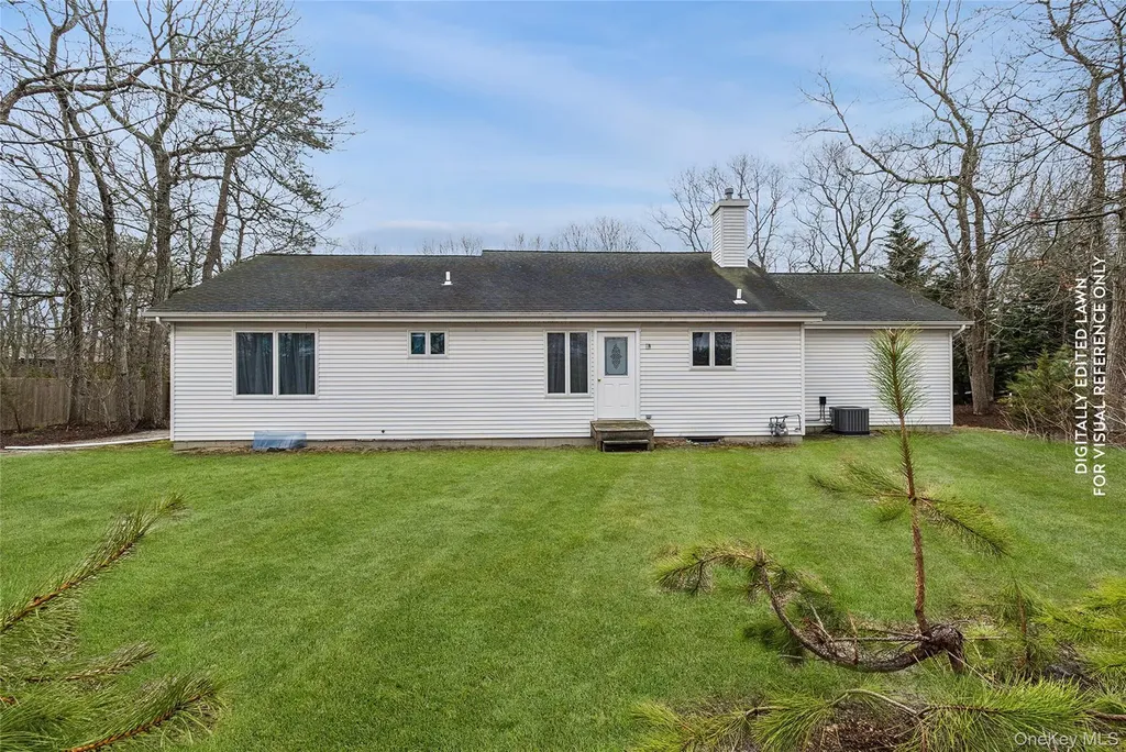 4 Carols Way Hampton Bays NY 11946