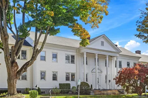 300 Manville Road Pleasantville NY 10570