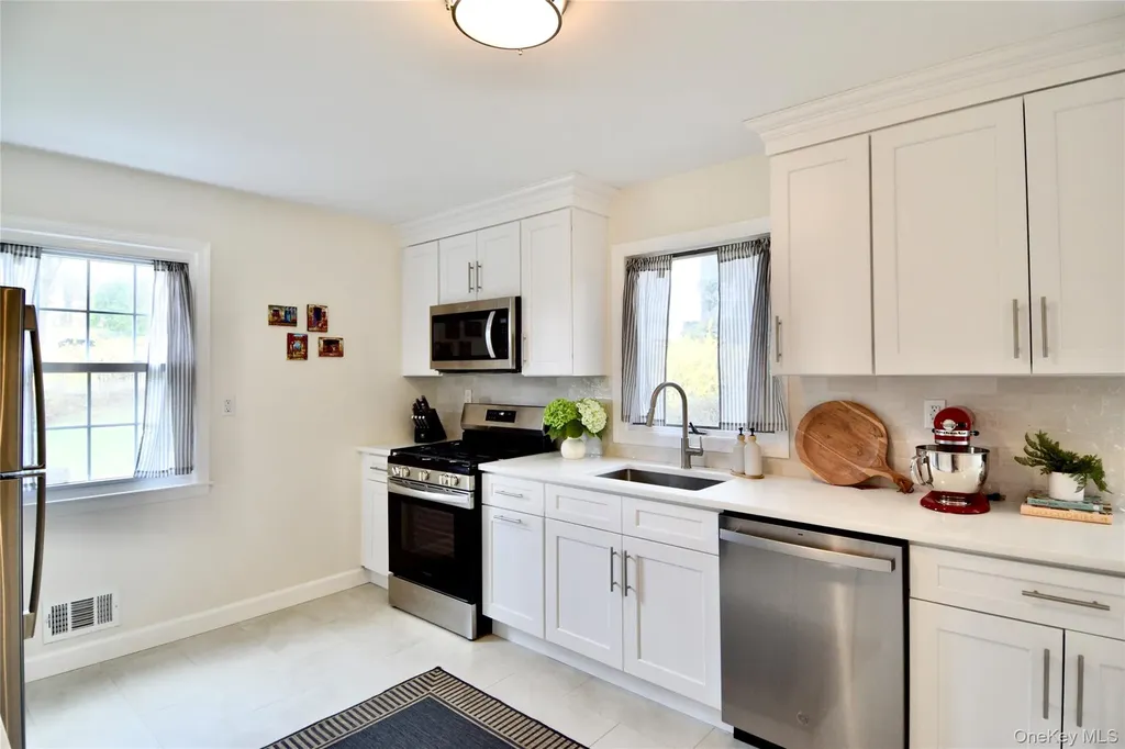 1131 Dobbs Ferry Road White Plains NY 10607