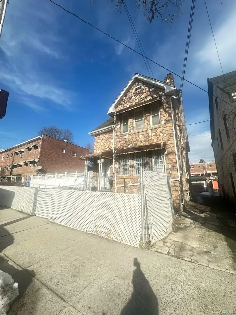 434 Torry Avenue Bronx NY 10473