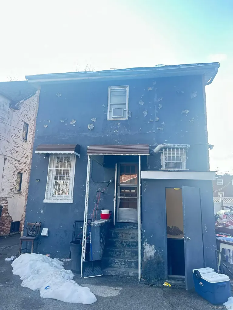 434 Torry Avenue Bronx NY 10473