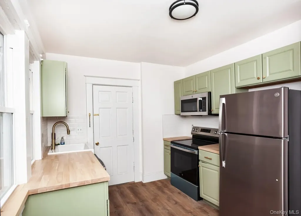1009 Hudson Avenue Peekskill NY 10566