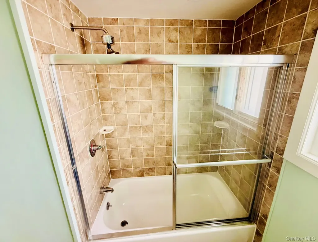 43 Johnson Avenue Ronkonkoma NY 11779