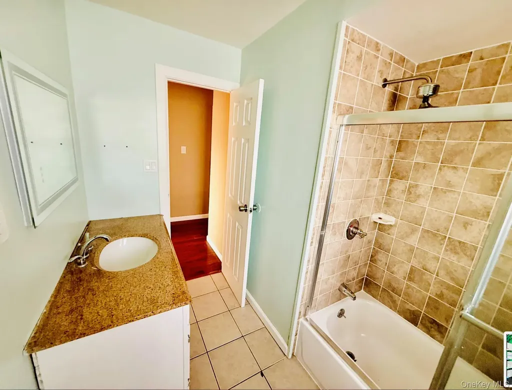 43 Johnson Avenue Ronkonkoma NY 11779