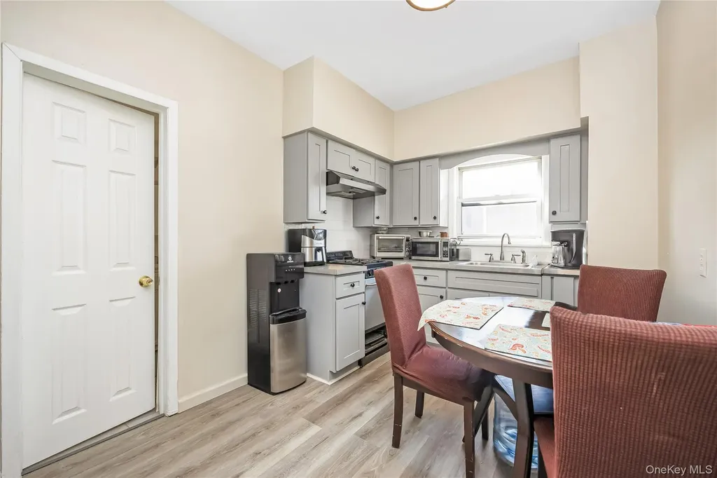 222 Hempstead Avenue Lynbrook NY 11563