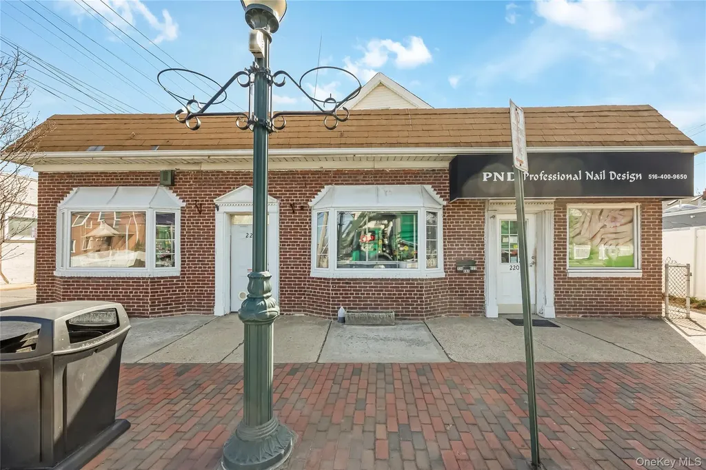 222 Hempstead Avenue Lynbrook NY 11563