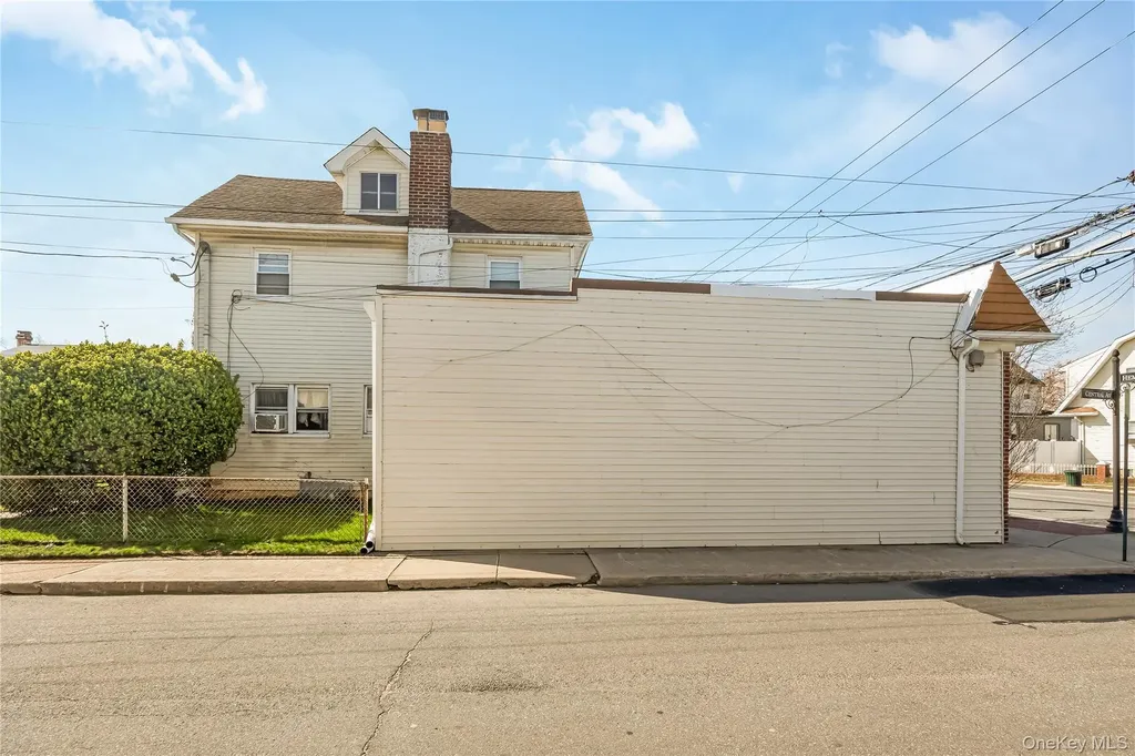 222 Hempstead Avenue Lynbrook NY 11563