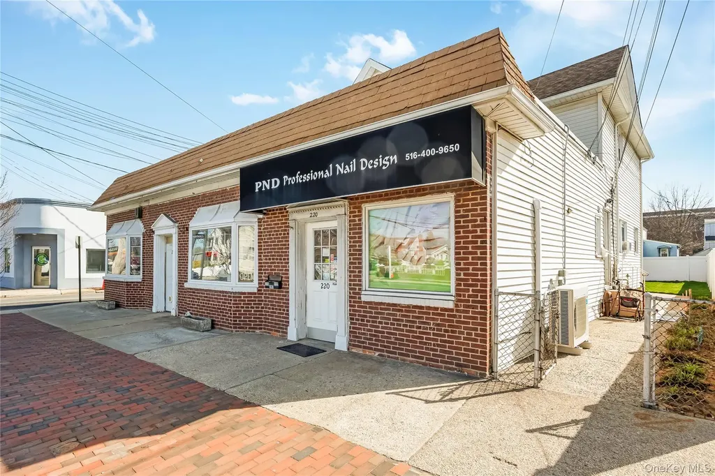 222 Hempstead Avenue Lynbrook NY 11563