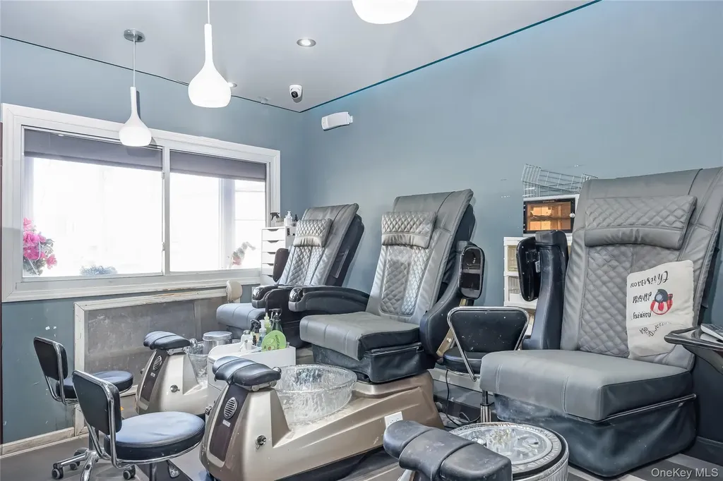 222 Hempstead Avenue Lynbrook NY 11563