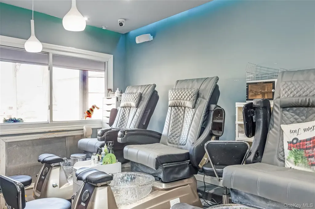 222 Hempstead Avenue Lynbrook NY 11563