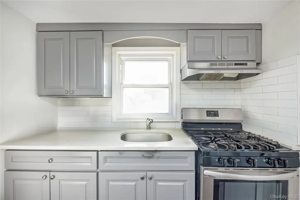 222 Hempstead Avenue Lynbrook NY 11563