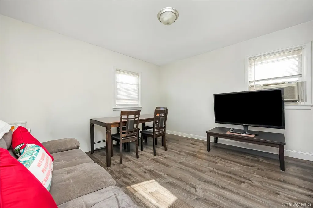 222 Hempstead Avenue Lynbrook NY 11563