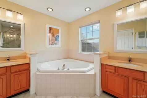 183 Woodlands Drive Tuxedo Park NY 10987