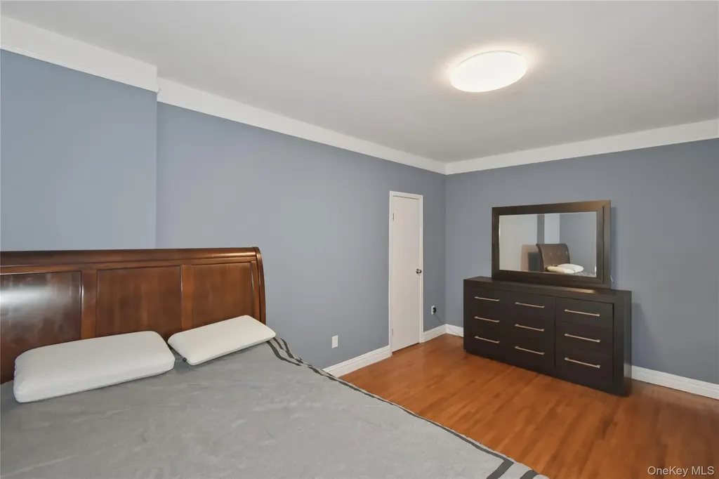 472 Gramatan Avenue Mount Vernon NY 10552