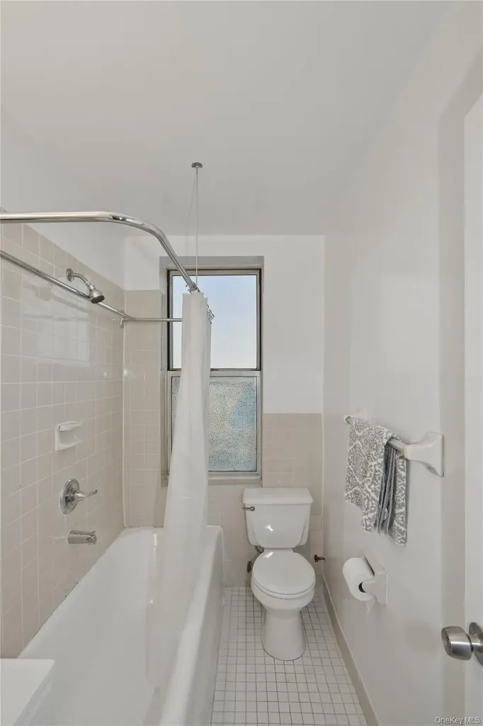 472 Gramatan Avenue Mount Vernon NY 10552