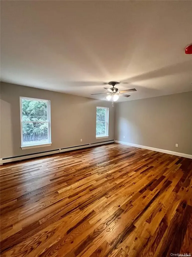 158 Norfleet Medford NY 11763
